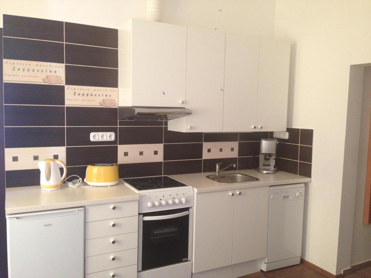 Aqua Apartmanok Печ Екстериор снимка