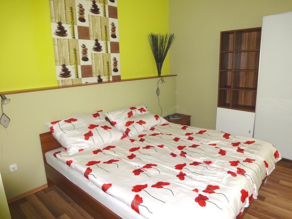 Aqua Apartmanok Печ Екстериор снимка